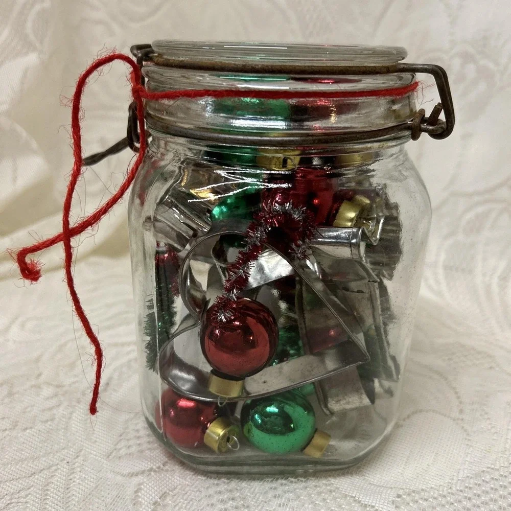 Christmas Jar With Cookie Cutters And Ornaments‎ Anchor Hocking Jar Decoration